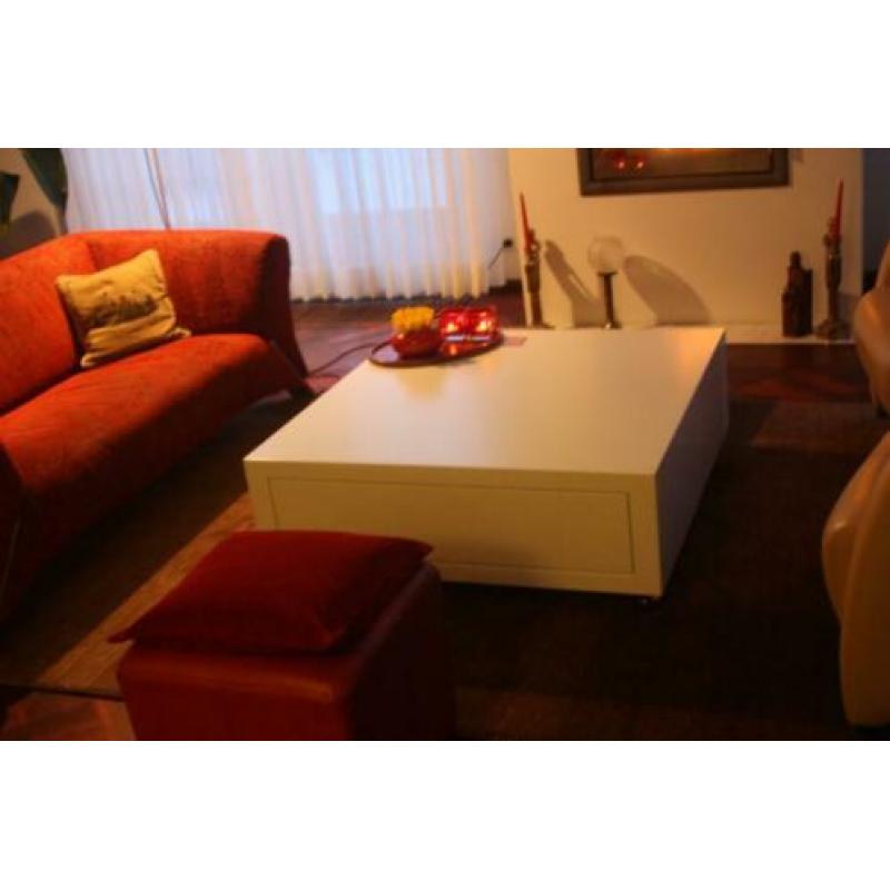 mooie design salontafel met grote la , als nieuw , kwaliteit