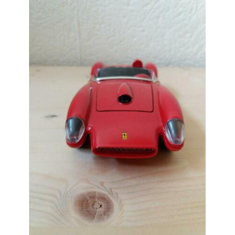 Burago Ferrari 250 Testa Rossa 1:24 rood