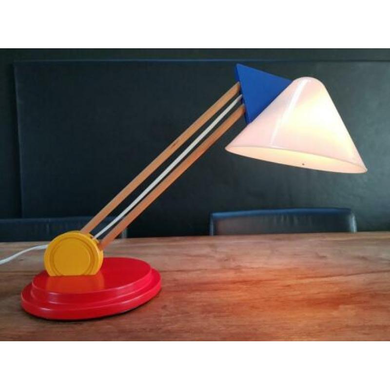 1980s Ikea Memphis style bureaulamp B719 vintage design lamp