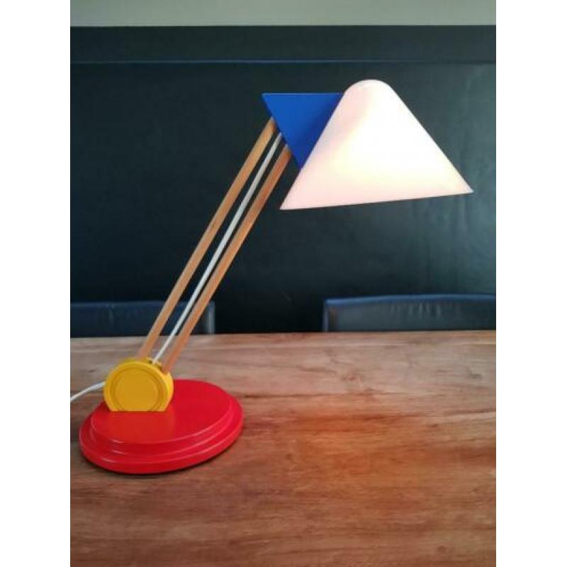 1980s Ikea Memphis style bureaulamp B719 vintage design lamp