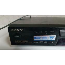 Sony DVD/CD speler met afstandsbediening en kabels