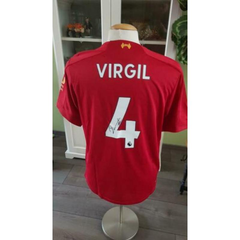 Virgil van Dijk handgesigneerd shirt!