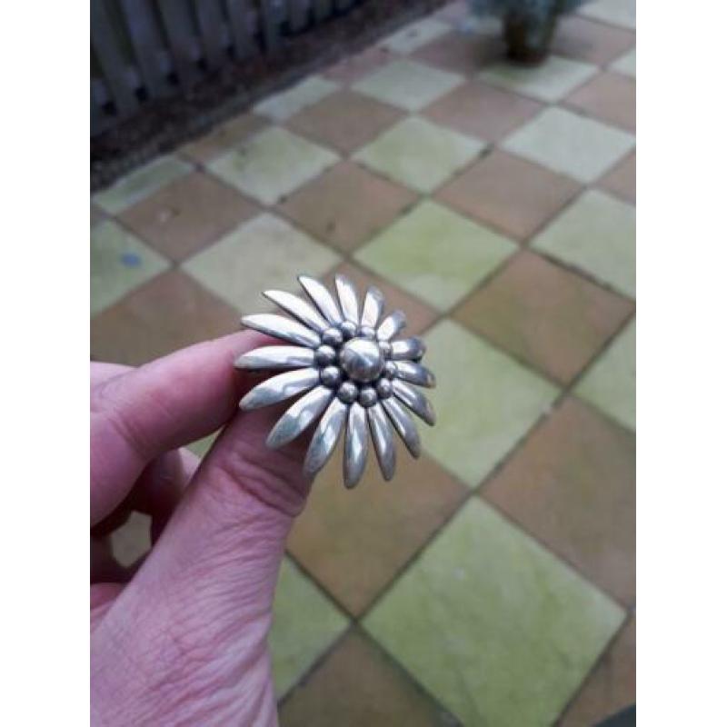 grote zilveren Hermann Siersbol bloemen broche