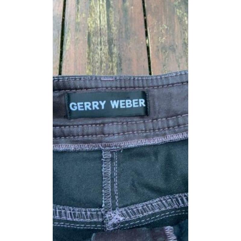 Gerry Weber broek maat 42 donker rood coated ZGAN