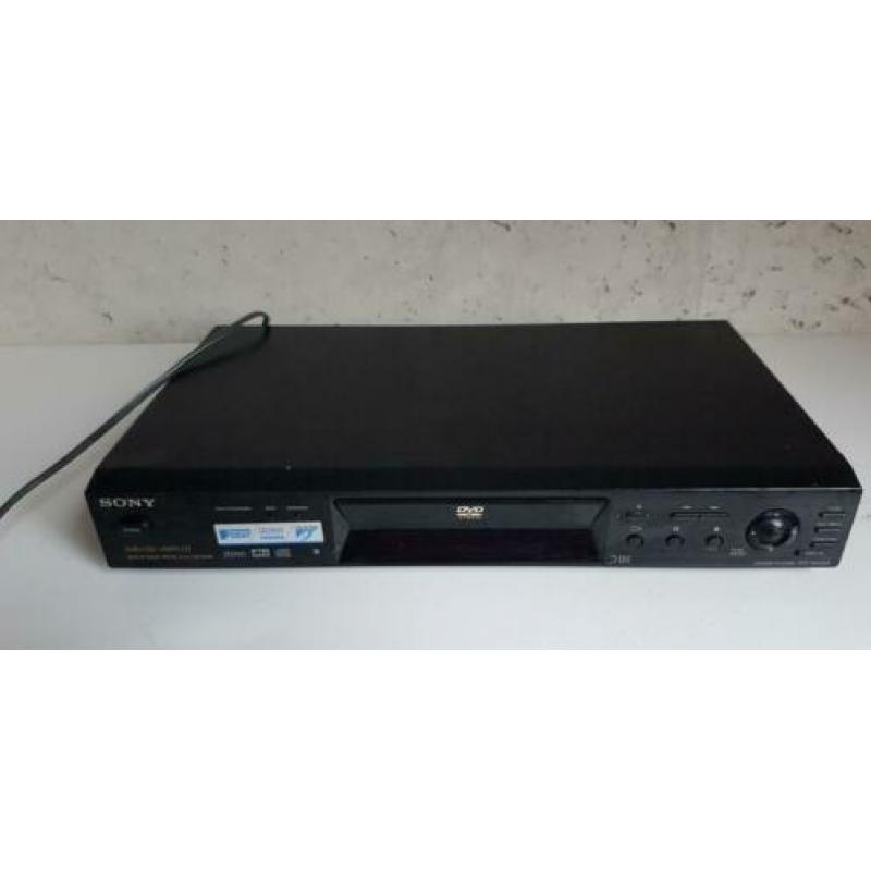 Sony DVD/CD speler met afstandsbediening en kabels