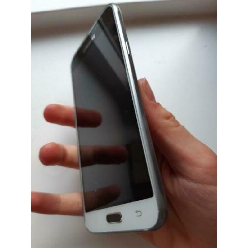 Samsung Galaxy J3 2016 (black/white)
