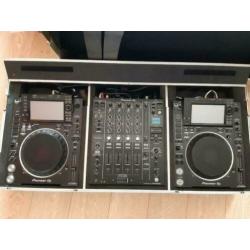 Pioneer Nexus 2 DJ set in Pro flightcase Cdj 2000 nxs nxs2