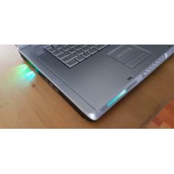 Dell XPS M1710 Laptop. Win7 ultimate 4gb intern.