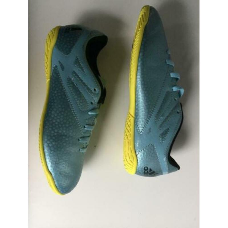Sportschoenen ADIDAS - blauw met gele zool maat 36,5