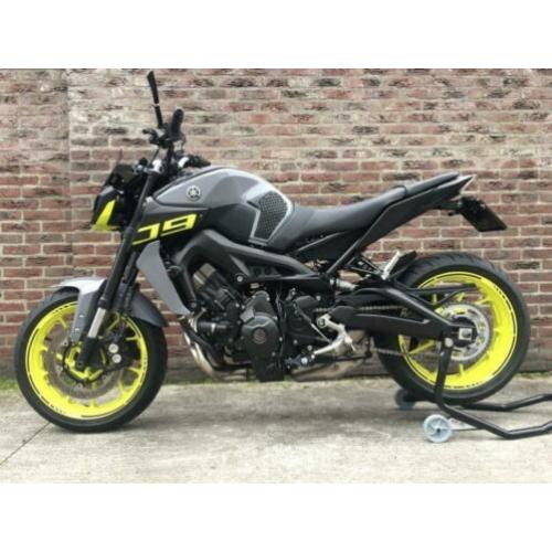 YAMAHA MT09 (bj 2017) 9300 km MT 09 ABS Als nw div. extras