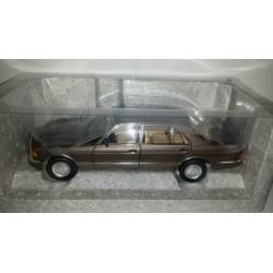 Norev 1:18 Mercedes-Benz 560 SEL (V126) 85-1991 Impala bruin