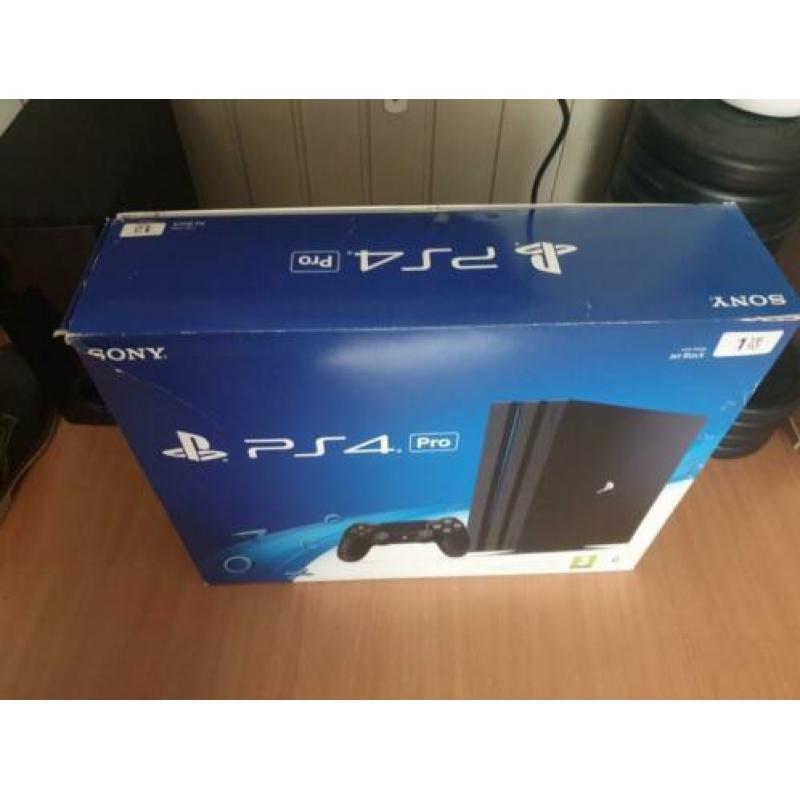 Sony Playstation 4 Pro 1TB Incl. 8 Games