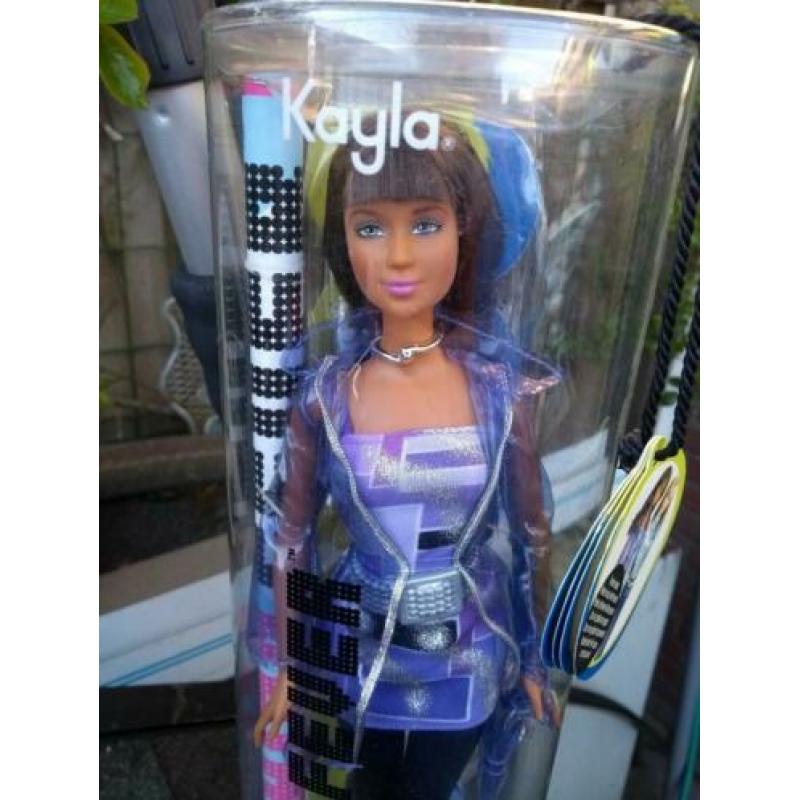 Barbie Fashion Fever Mattel in koker Kayla