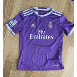 Reaal Madrid shirt + short