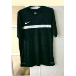 Nike zwart t-shirt maat XL